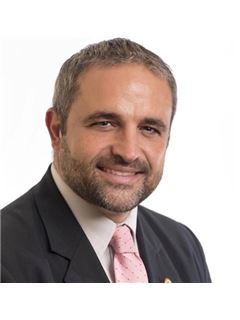 Emiliano Bascuñan - RE/MAX Solutions