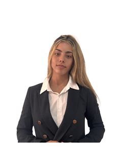 Azul Stehli - RE/MAX Urbana III