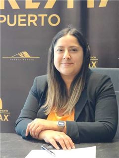 Yesica Torrico - RE/MAX Puerto