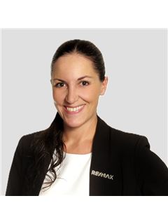 Mariana Viñas - RE/MAX Blue