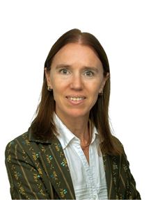 Angela María Rousselle - RE/MAX Solutions