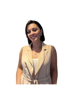 Lorena  Bustamante - RE/MAX Urbana