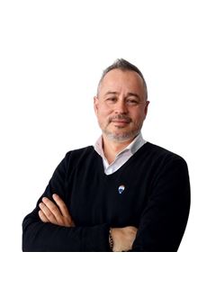 Lucas Squire - RE/MAX Cumbre