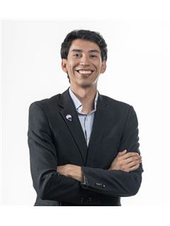 Alexis Pereira - RE/MAX Social