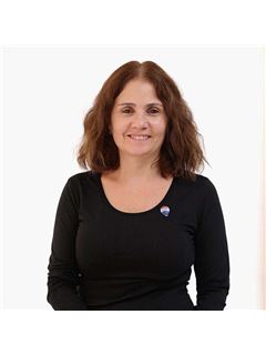 Silvia Lopez - RE/MAX Alianza