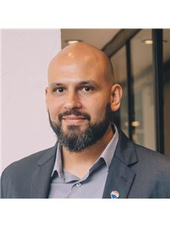 Ariel Sibilla - RE/MAX Vincit