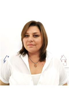 Emma Piersimoni - RE/MAX Iron