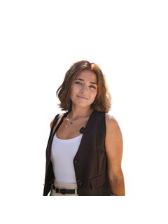 María Eugenia Veloz - RE/MAX Data Work