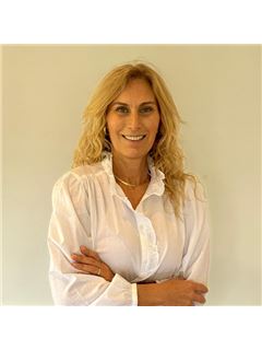Gabriela Devin - RE/MAX Advance