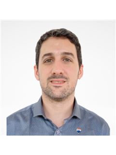 Alejandro Ruggero - RE/MAX La Vie