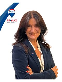 Betina Nebbia - RE/MAX Solutions