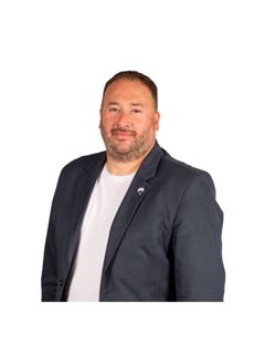 Victor David Salinas - RE/MAX Net