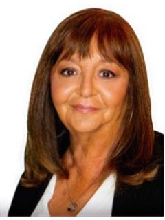 Claudia Chiarelli - RE/MAX Uno IV