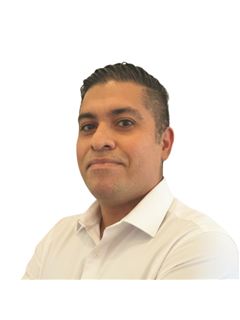 Jonathan Ponce - RE/MAX Remeros