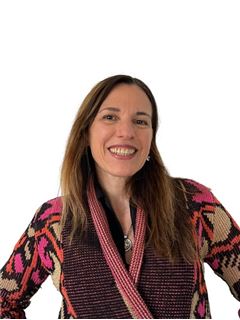 Florencia Costa - RE/MAX Vanguard