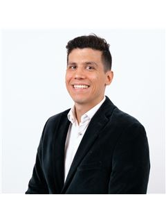 Mauro Larea - RE/MAX Premium IV