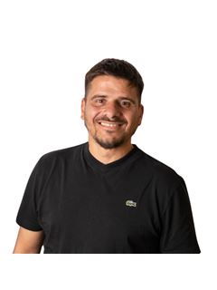Ezequiel Victor Bernardez - RE/MAX Data Work