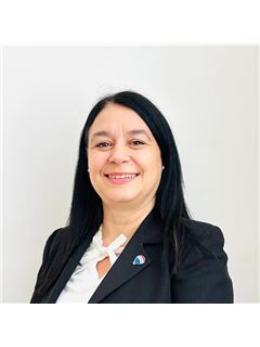 VALERIA PANETTA  - RE/MAX Advance