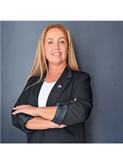 Lorena Silvina Becker - RE/MAX Potencia