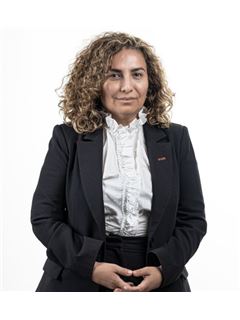 Vanessa Paez - RE/MAX Social