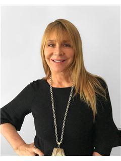 Silvia Amador - RE/MAX Premium