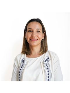 Regina Cáceres Brítez - RE/MAX Advance