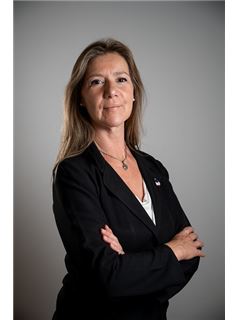 Silvana Escariz - RE/MAX Solutions
