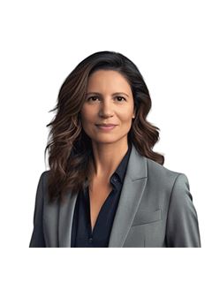 Angie Chumillo - RE/MAX Platino II