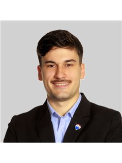 Christian Fey Bulnes - RE/MAX Blue