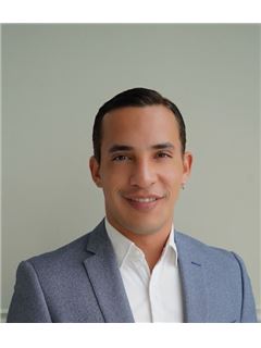 Ricardo Nahmens Castro - RE/MAX Estilo