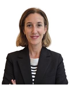 Angeles Martinez Zuviria - RE/MAX Raíces