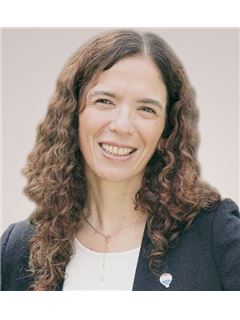 Alejandra Loyola - RE/MAX Advance