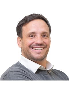 Juan Manuel Rivero - RE/MAX Futuro