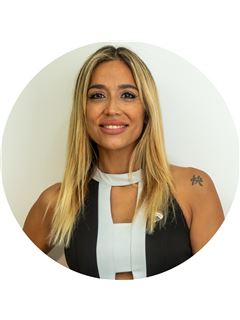 Luciana Salome Reyes - RE/MAX Diagonal II