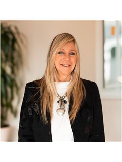 Gabriela Ziswasser - RE/MAX Heart