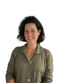 Victoria Saravi - RE/MAX Enjoy