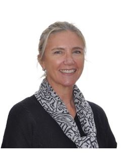 Valeria Veronica Moyano - RE/MAX Buró II