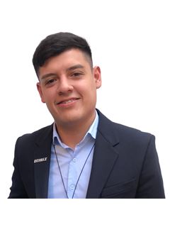 Ezequiel Borja - RE/MAX Uno IV
