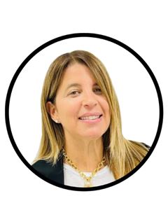 Natalia Azari - RE/MAX Class