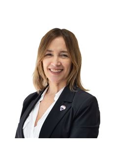 Gabriela Segheier - RE/MAX Arena