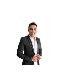 Carlos Portillo - RE/MAX Urbana