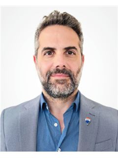 Juan Francisco De Simone - RE/MAX Life