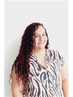 Lorena Aye Ali - RE/MAX Iron