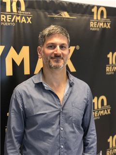 Carlos Dagir - RE/MAX Puerto