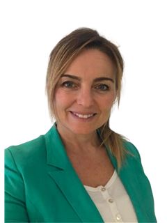 Marina Gomez Fior - RE/MAX Enjoy