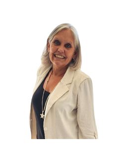 Silvia Scaparoni - RE/MAX Click