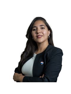 Yesica Aparicio - RE/MAX Noa II