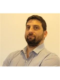 Javier Mora - RE/MAX Bosque