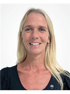 Magdalena Camerlinckx - RE/MAX Life