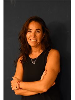 Daniela Ruffolo - RE/MAX Solutions